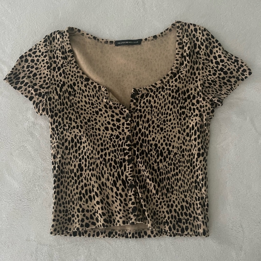 Brandy Melville cheetah leopard baby tee top